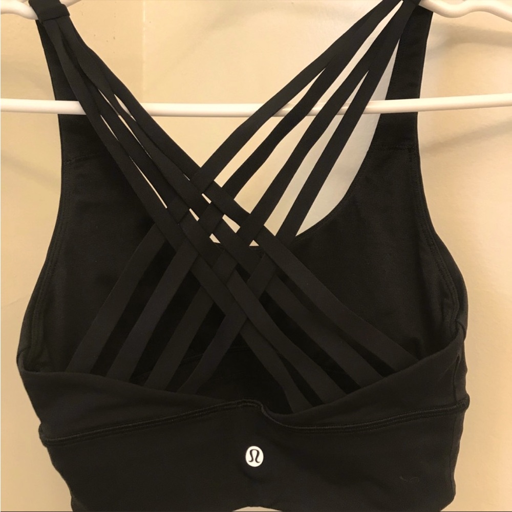 Lululemon sports bra